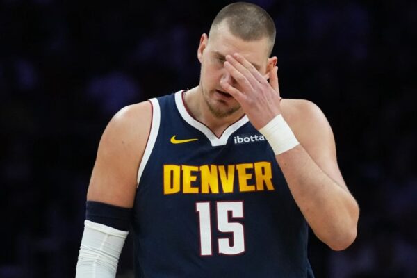 Nikola Jokic knee injury